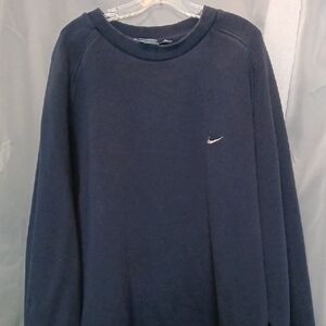 Vintage Y2K Nike Men's Dark Blue Crewneck Sweatshirt
